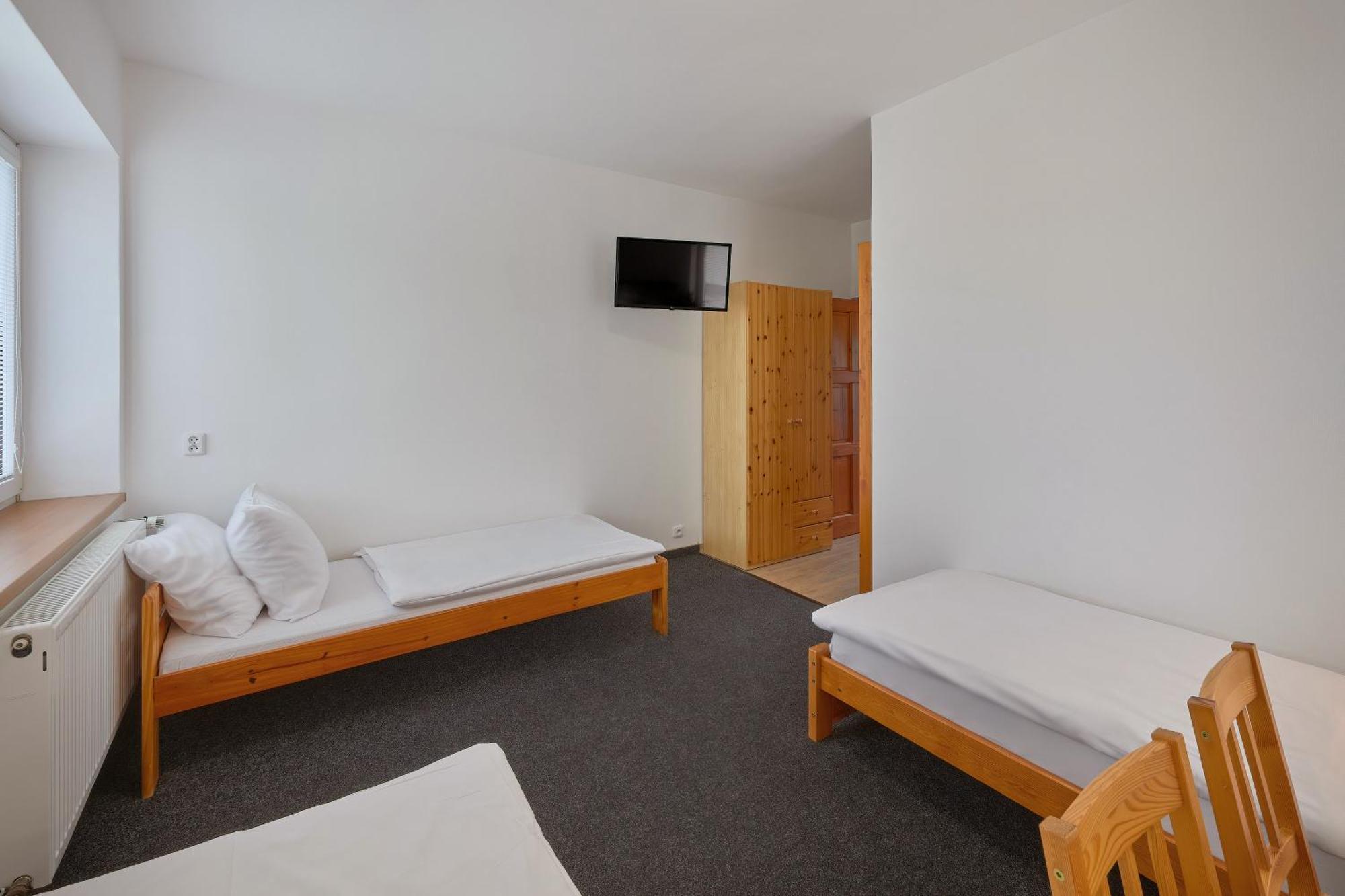 U Rybnika Smrcna Hotel โนวา บิสทริตเซ ภายนอก รูปภาพ