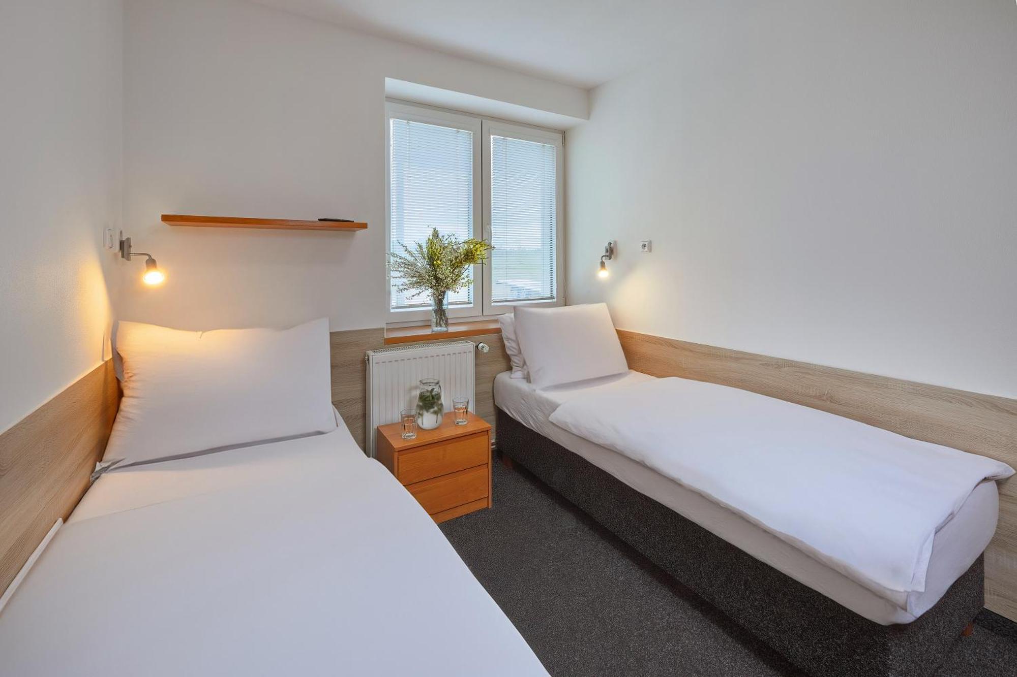 U Rybnika Smrcna Hotel โนวา บิสทริตเซ ภายนอก รูปภาพ